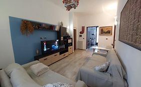 Casa Magenta Appartamento con giardino e bbq ad Asti
